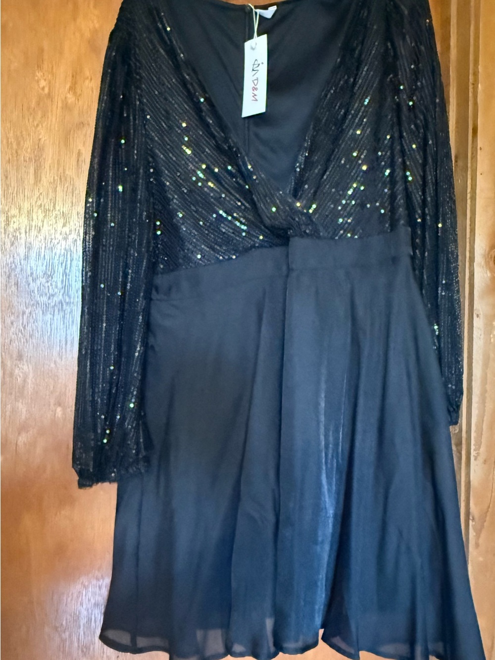 Source Unknown Black Sequin V-Neck Long Sleeve Dress